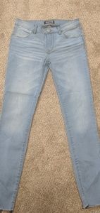 Generra sz 5 brand new w/o tags light jeans